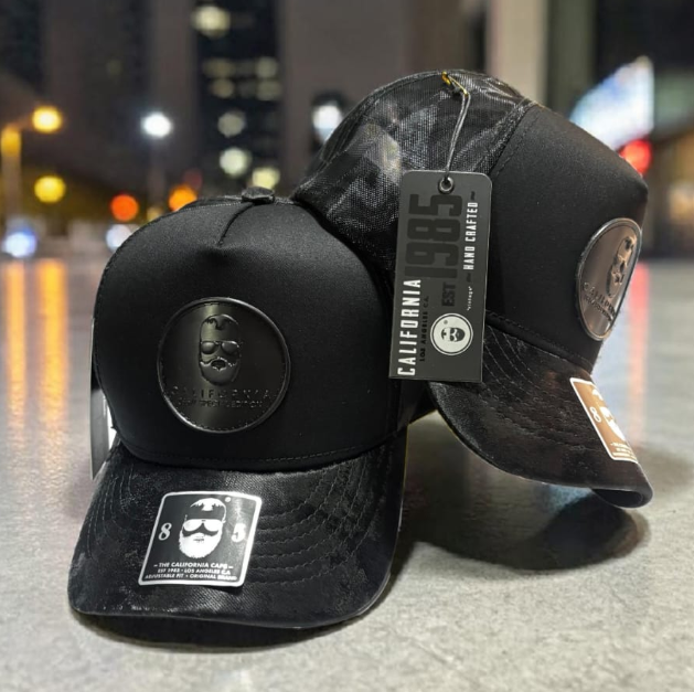 California Caps Logo Naranja Negro - Trucker