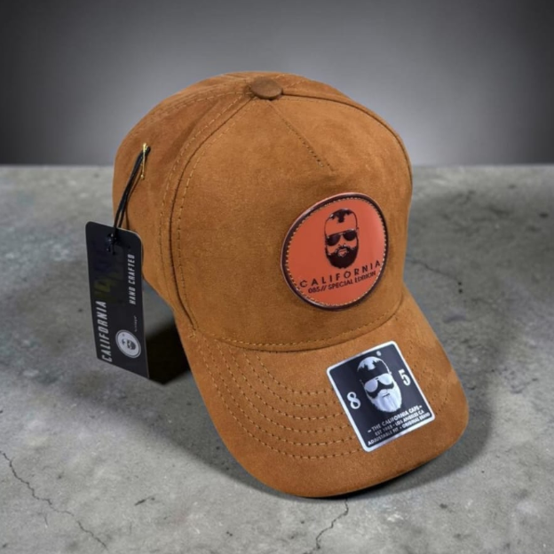 California Caps Negro Camello Logo - Trucker