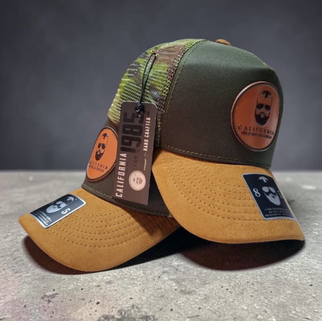 California Caps Navy Blanco Logo - Trucker