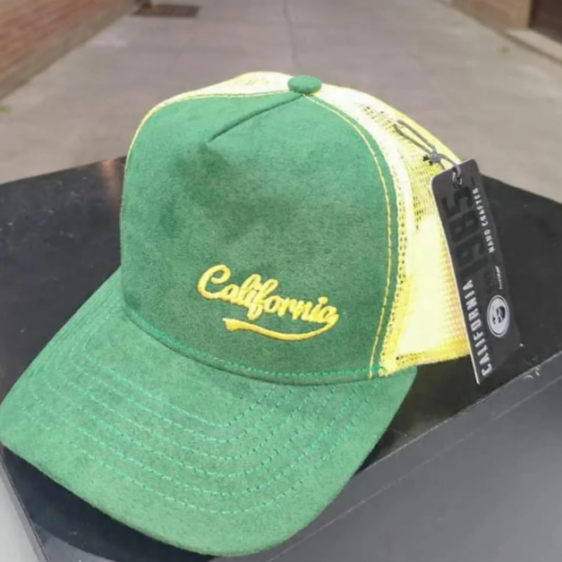 California Caps Rosa Vaca Femenina - Trucker