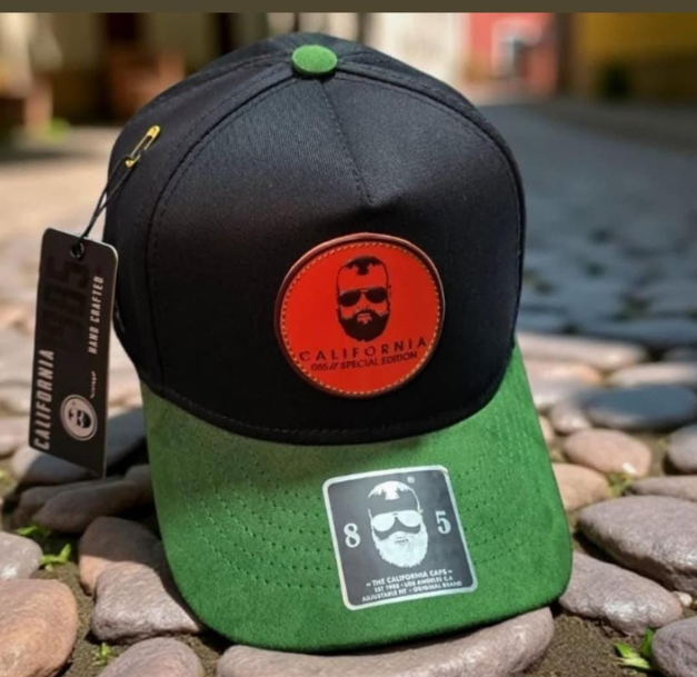 California Caps Caballo Negro Circular - Trucker
