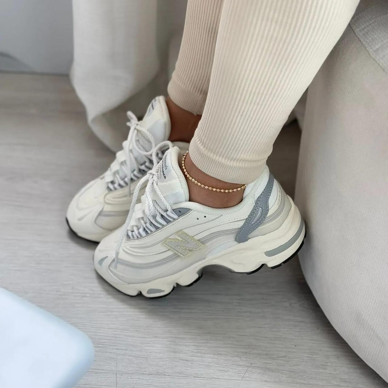 New Balance 530 Beige Gris Mujer